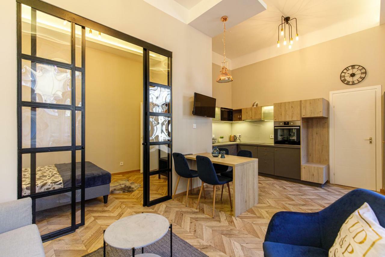 E13 - Elegant Apartment Budapest Extérieur photo